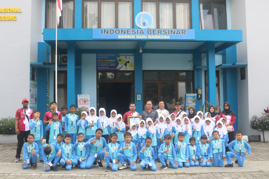 Siswa SDN 1 Bojonegoro Sehari Bersama BNNK Temanggung