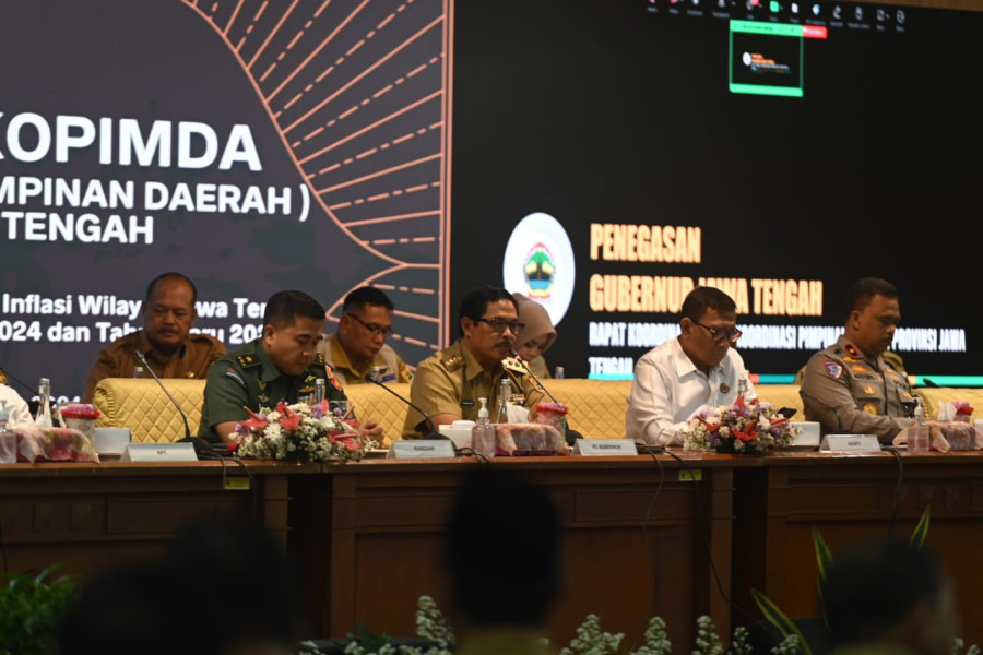 Pj. Gubernur Jateng: Jaga Kondusifitas dan Ketersediaan Bahan Pokok Saat Nataru