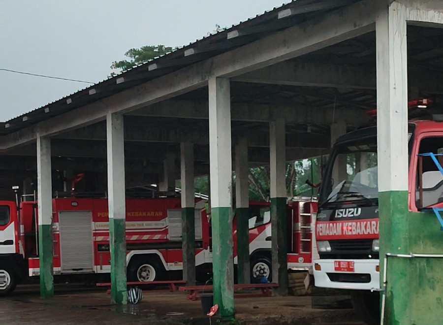 Saat Petugas Damkar Dibuat Sibuk, Tangani Persalinan