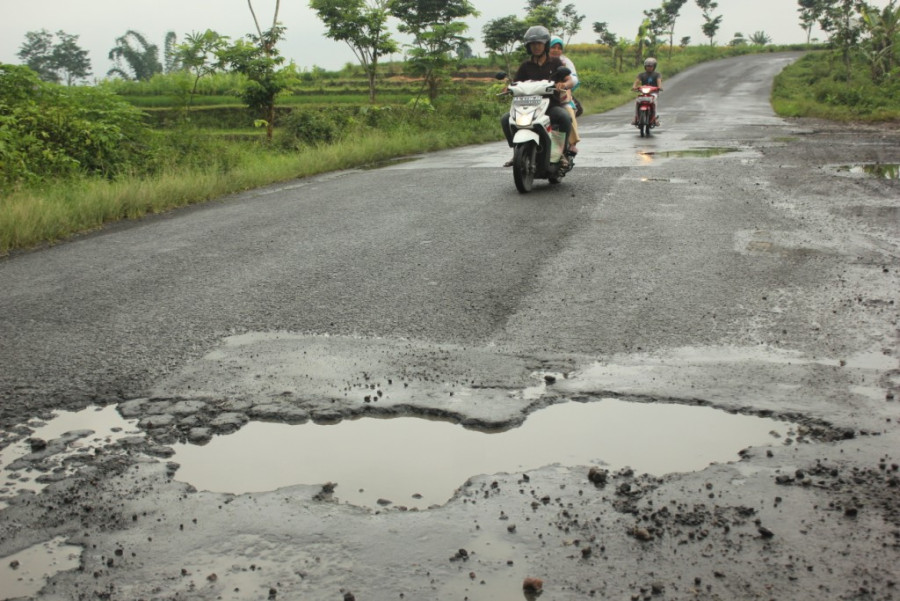 Kerusakan Jalan Saat Musim Penghujan, DPUPR Siap Perbaiki