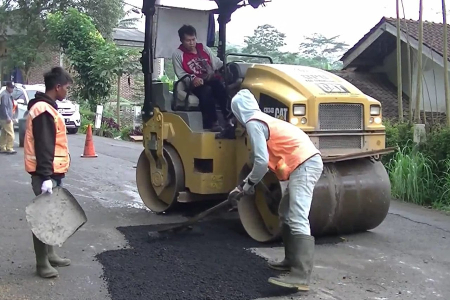 Hujan Rusak Jalan, DPUPR Bertindak untuk Perbaikan