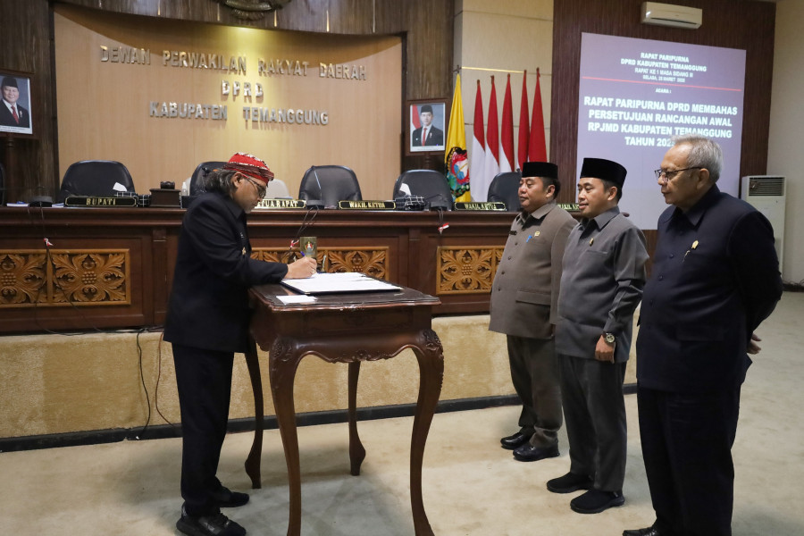 Sepakati RPJMD, Agus Gondrong: Eksekutif-Legislatif Harus Konsisten Wujudkan Visi Temanggung untuk Semua