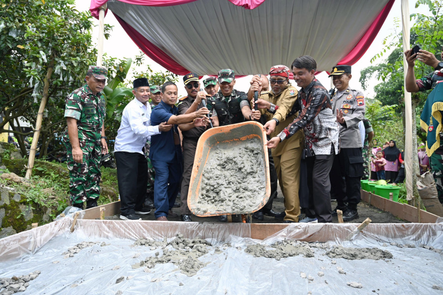 Buka TMMD di Wonoboyo, Agus Gondrong Ajak Membangun Desa Tanpa Meninggalkan Kearifan Lokal