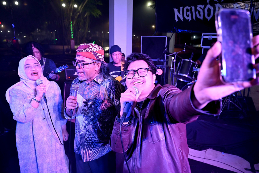 Musisi Temanggung Bangga Agus Gondrong Ternyata Bupati Rocker