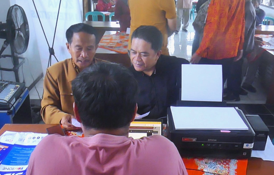 DPMPTSP Temanggung Jemput Bola Selesaikan Pembuatan NIB KDMP