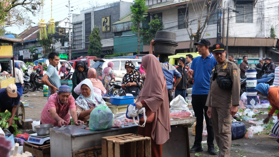 Pemkab Temanggung Tertibkan Aktivitas Pasar Pagi Sesuai Perda