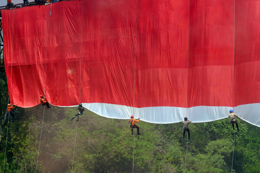 Bendera Raksasa Berkibar di Temanggung, Agus Gondrong: Ini Saksi Sejarah Perjuangan Rakyat Temanggung!