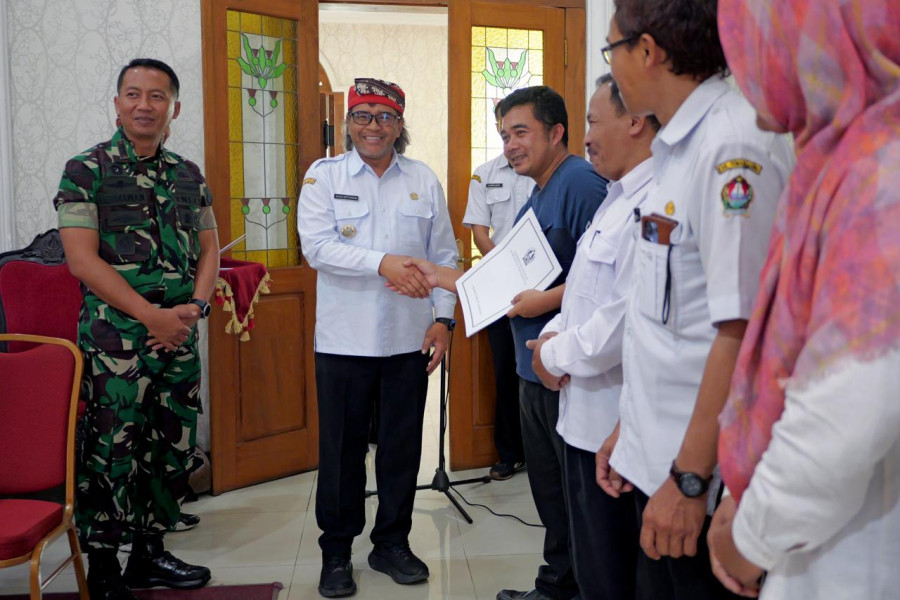 Serahkan SK Lokasi TMMD 2026, Bupati Agus Setyawan Harapkan Partisipasi Masyarakat dalam Akselerasi Pembangunan