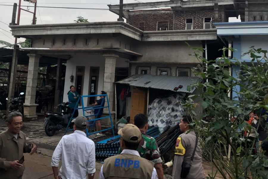 Tiga Belas Rumah Alami Kerusakan Disapu Angin Kencang di Gemawang