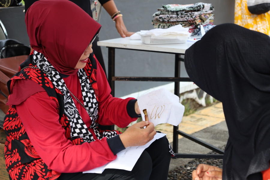 Aneka Ragam Batik Hiasi Gebyar PKK Temanggung