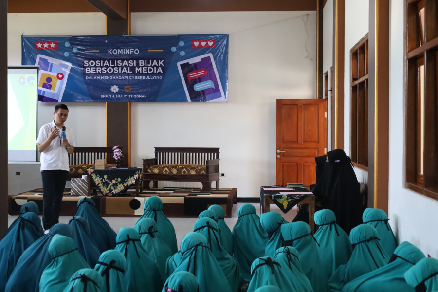 Dinkominfo Dorong Santriwan dan Santriwati Ponpes IT Istiqomah Implementasikan INCAKAP