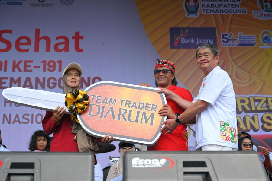 Raminah; Pedagang Sayur Keliling Asal Parakan Raih Undian Mobil Jalan Sehat