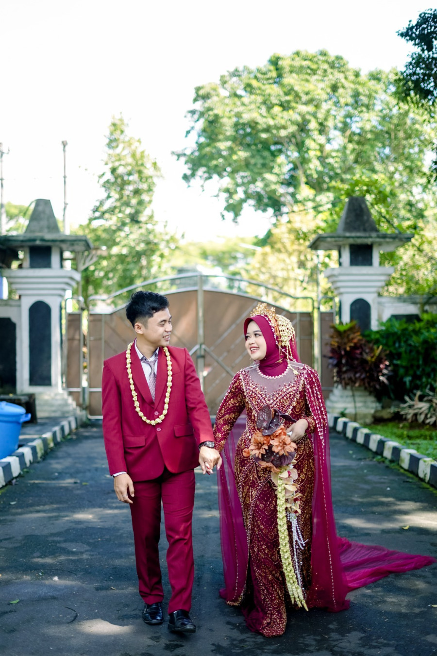 Nikah Rasa Sultan! Guru di Temanggung Dijemput Mobil Dinas AA 1 E Menuju Pelaminan