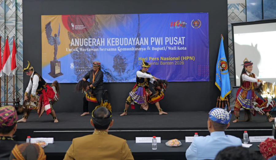 Tampil Joget Jaran Kepang, Agus Gondrong Bius Hadirin Anugerah Kebudayaan PWI Pusat 2026
