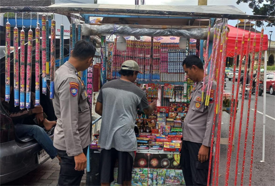 Ramadan Lebih Tenang, Polisi Datangi Pedagang Petasan di Temanggung
