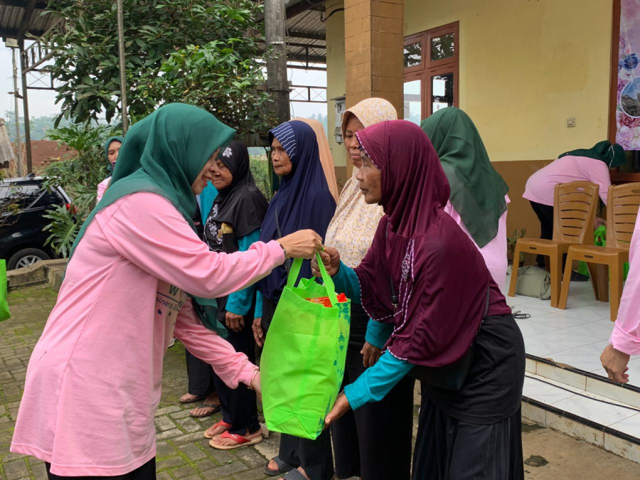 GOW Temanggung Berbagi di TPA Sanggrahan, 88 PPSNO Terima Bantuan