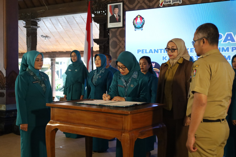 Lantik 13 Ketua TP PKK Kecamatan; Panca Dewi Dorong Inovasi Penurunan Angka Stunting