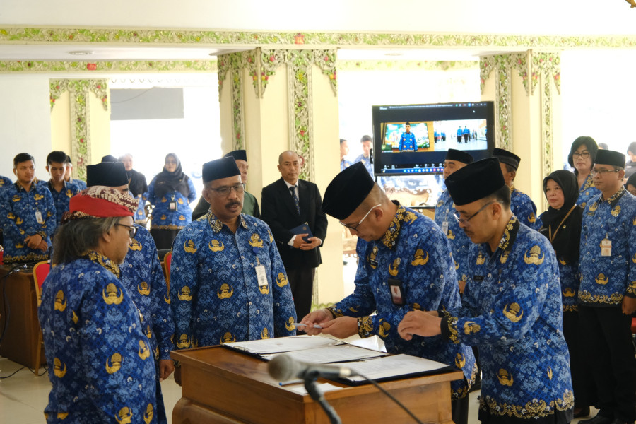 Segarkan Organisasi, Bupati Agus Setyawan: Pejabat Harus Responsif Terhadap Keluhan Warga