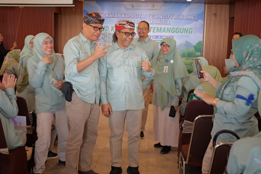 Senyum itu Obat, Agus Gondrong Minta RSUD Temanggung Beri Pelayanan Terbaik kepada Masyarakat