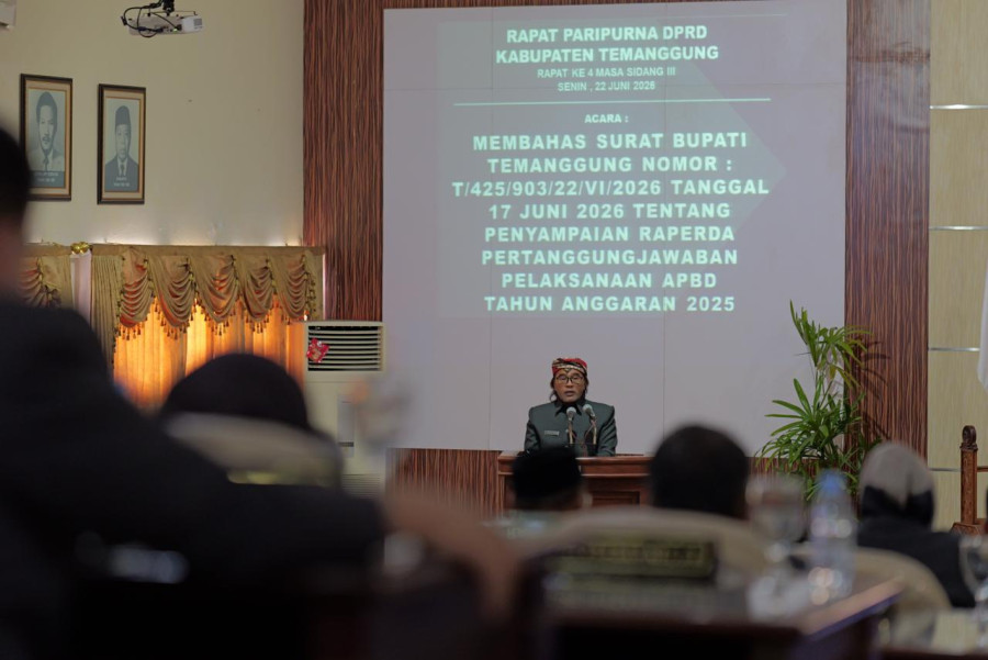 Bupati Agus Setyawan Sampaikan Raperda LPJ APBD TA 2025 pada Sidang Paripurna