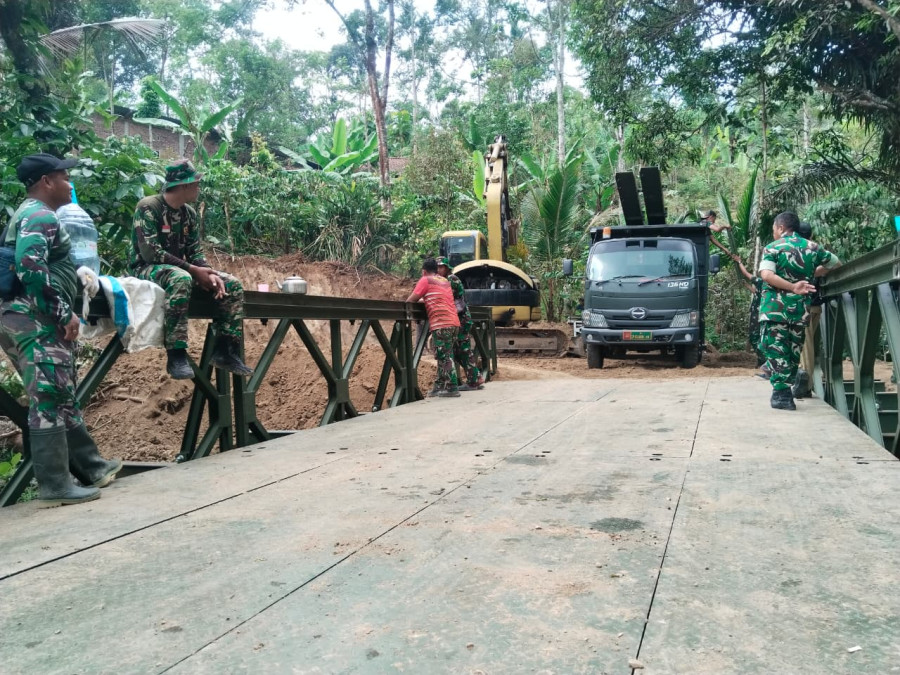 Jembatan Bailey di Plosogaden Candiroto Selesai, Akses Tersambung Kembali