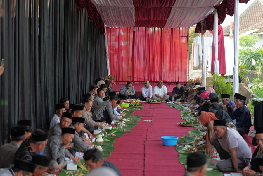 Kisah Jip Hardtop, Bah Jun, dan Pesan Bupati Agus Setyawan Soal Ganjaran