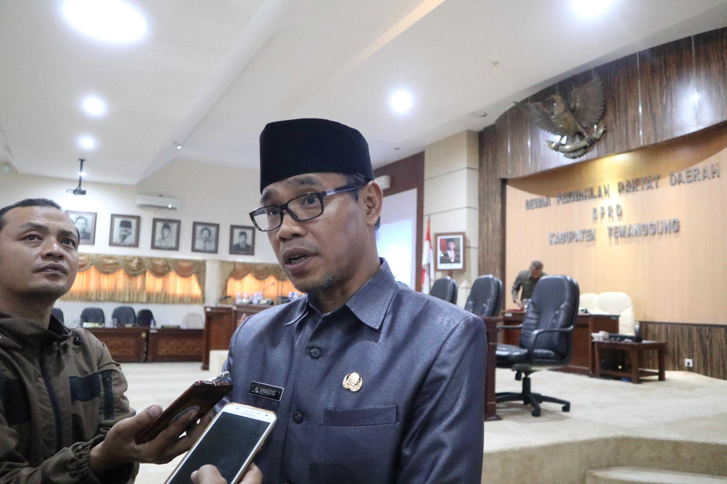 Bupati Instruksikan Pembayaran Honor GTT Dengan Dana BOS