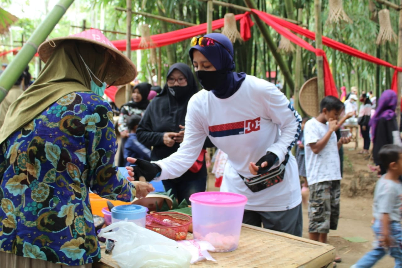 Anggota DPD RI Kunjungi Pasar Curug Thithang