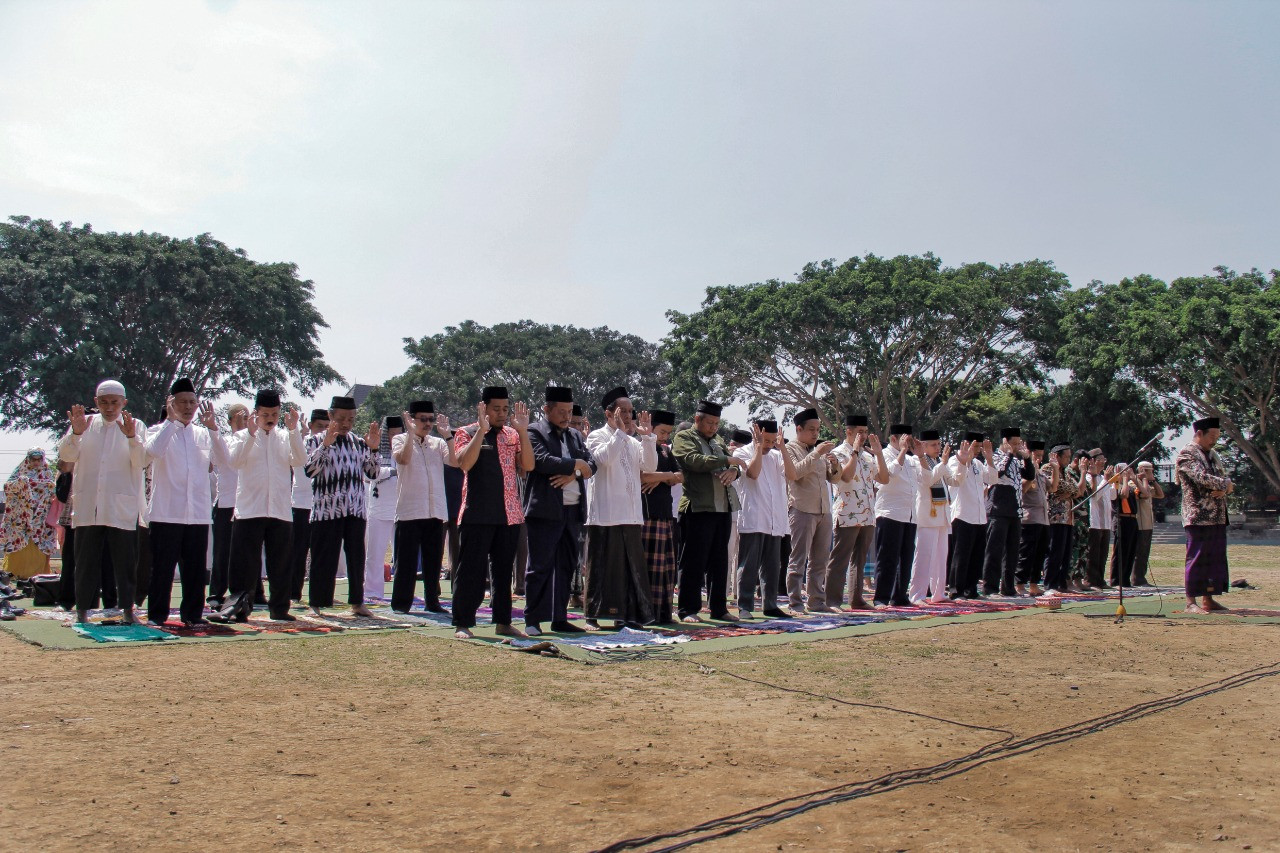 Kemarau Panjang, Pemda Temanggung Lakukan Sholat Istisqo