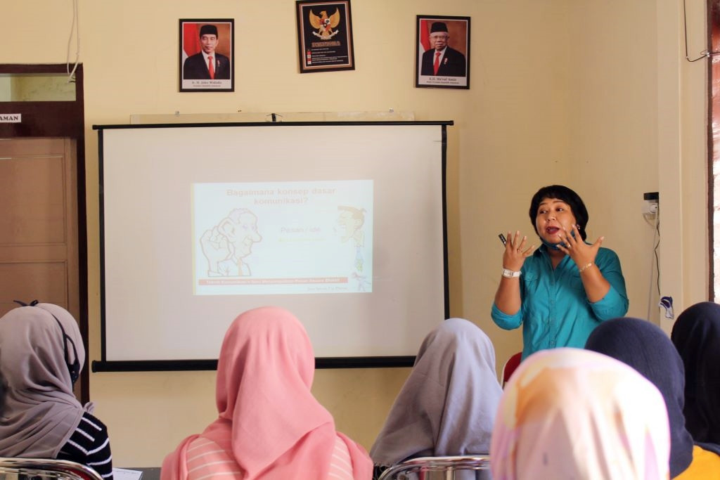 Tingkatkan Kemampuan Berkomunikasi Lewat Kelas Smart Broadcast