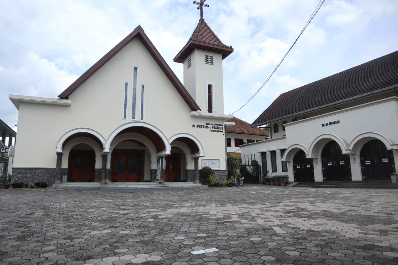 Cegah Penularan Covid-19, Gereja Santo Petrus Paulus Ditutup Sementara