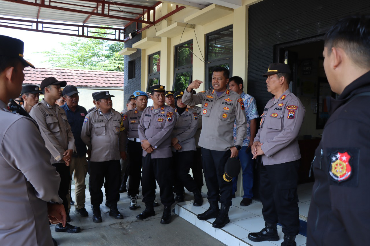 Kapolres Temanggung Semangati Kinerja Anggota di Polsek 