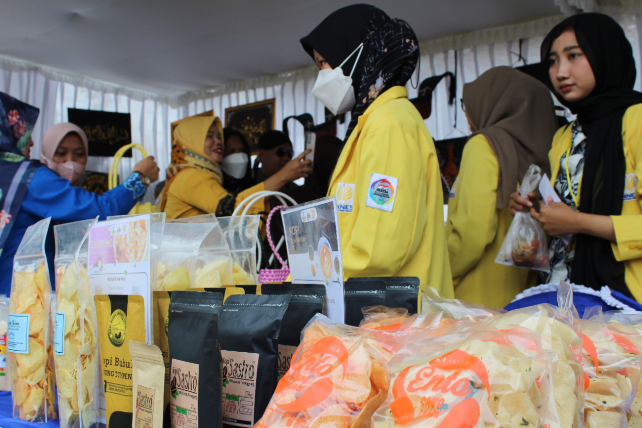 Panggung Rakyat dan  Bazar UMKM Meriahkan HUT Temanggung