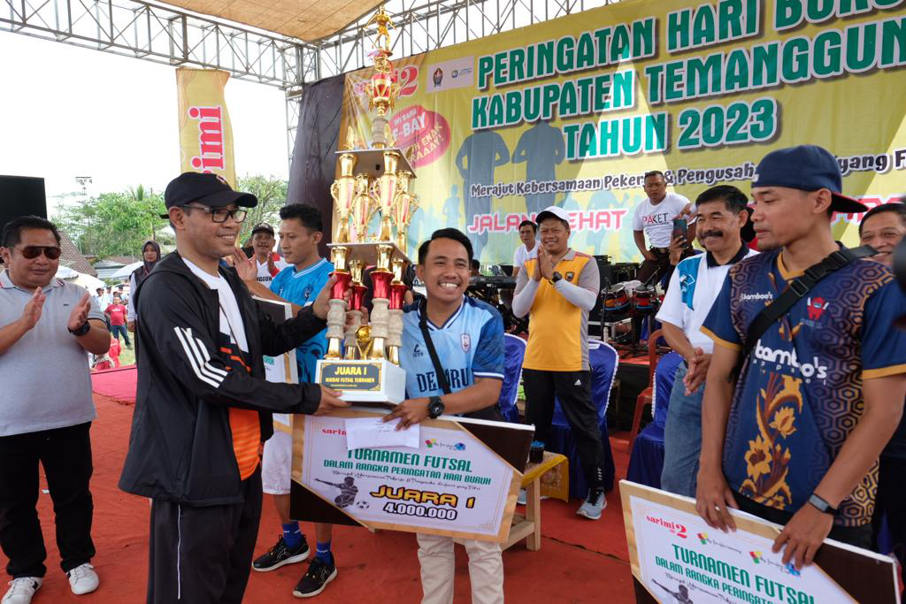 Temanggung Peringati Hari Buruh dengan Jalan Sehat dan Donor Darah