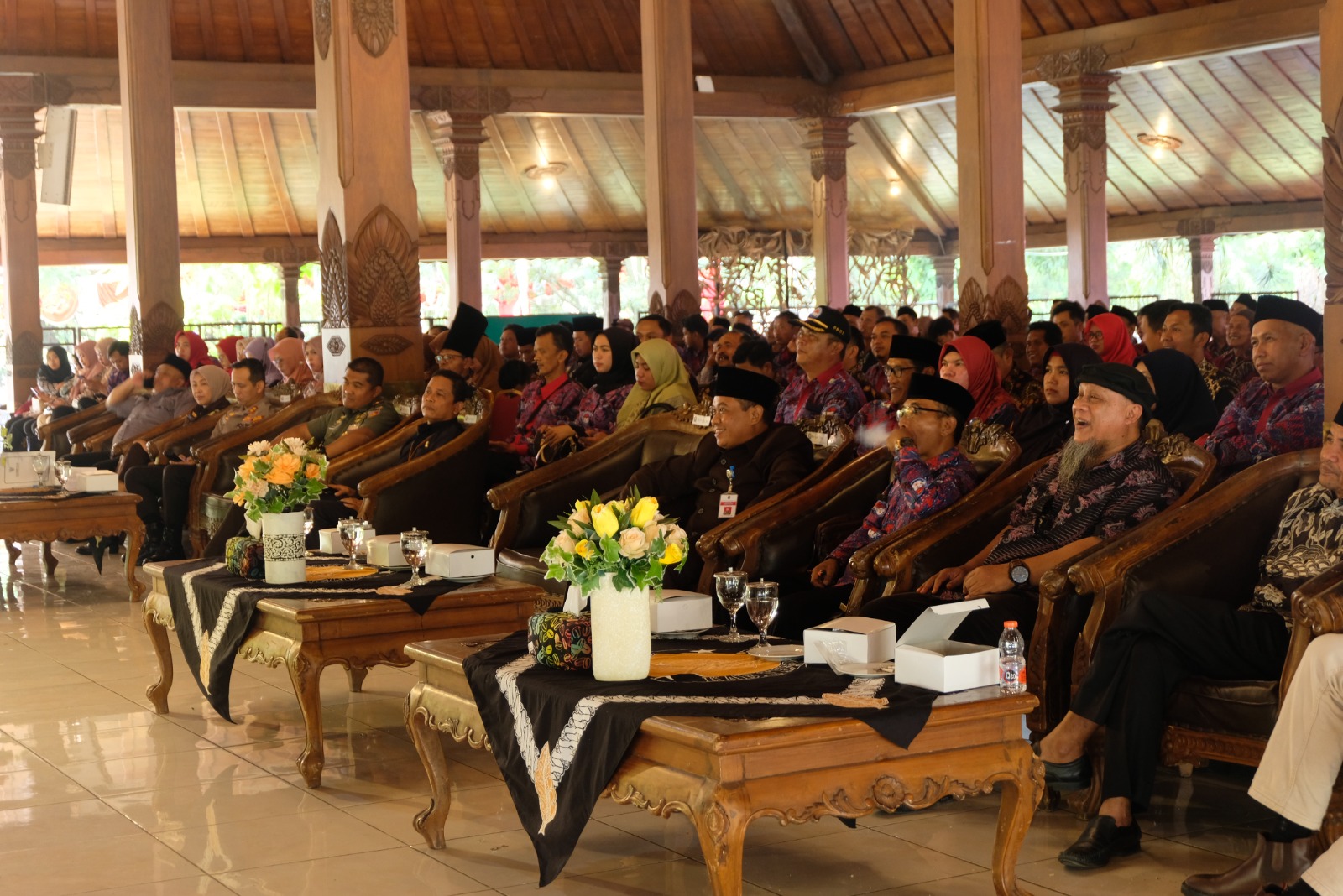 Halal Bi Halal Perangkat Desa se-Kabupaten Temanggung, Pj. Bupati Ajak Eratkan Sinergitas