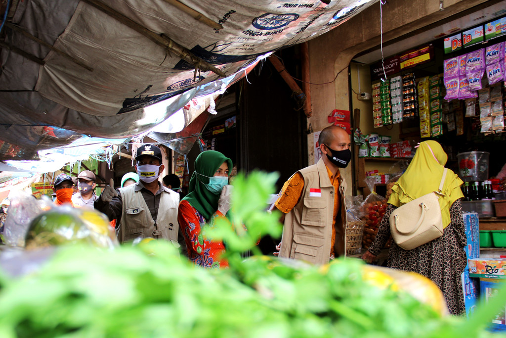 90% Penjual dan Pembeli di Pasar Ngimbrang Taati Aturan Wajib Pakai Masker 