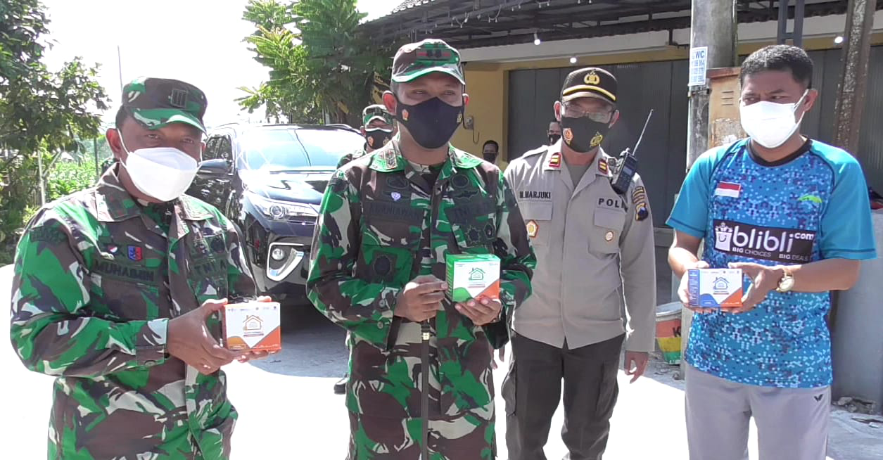 Percepat Warga Isoman Sembuh, TNI Salurkan Ratusan Paket Obat 