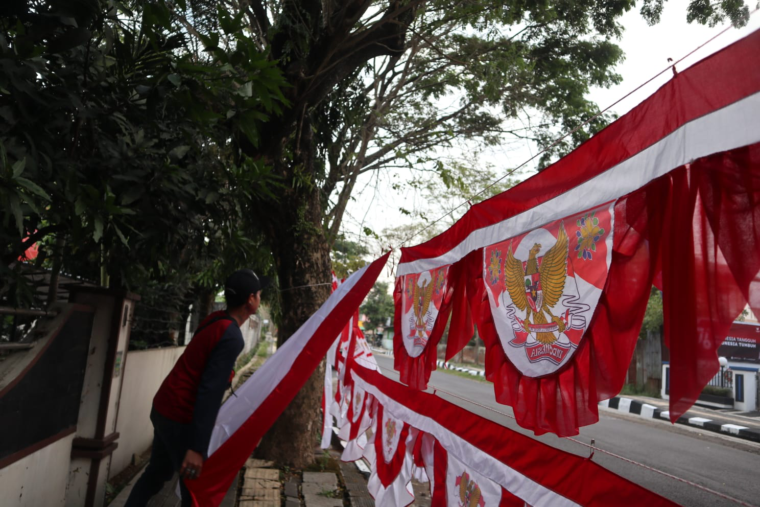 Penjualan Bendera Jelang Agustusan Terimbas Pandemi