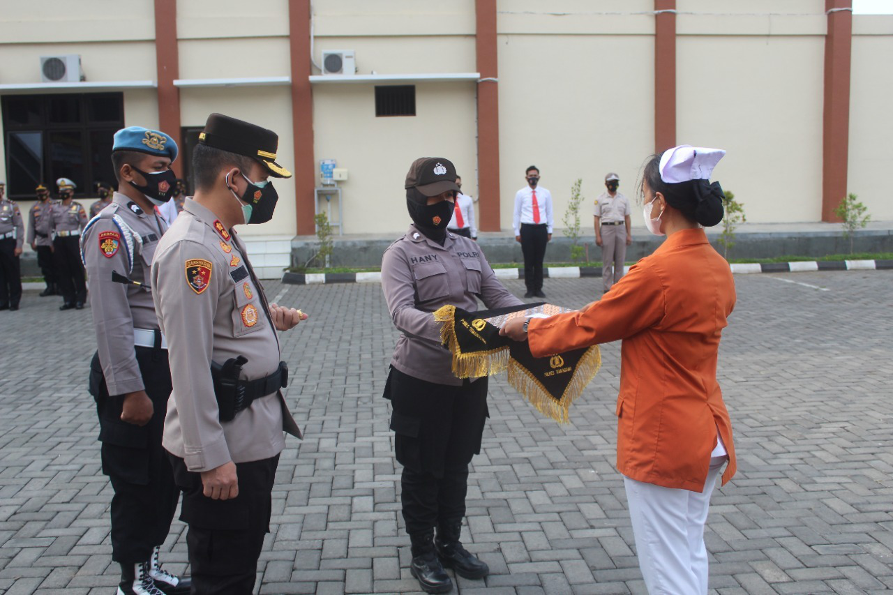 Polres Temanggung Berikan Reward pada Nakes Vaksinator