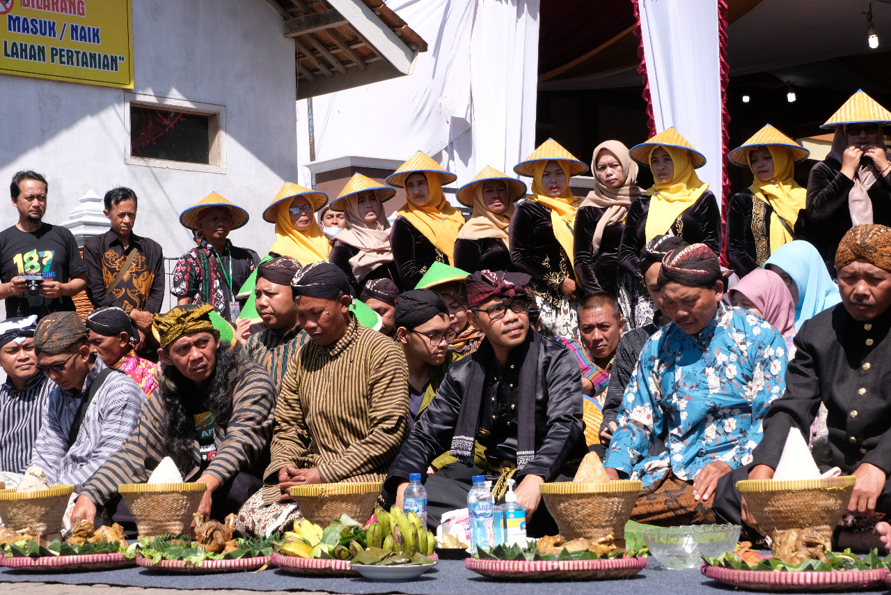 Petani Lereng Sindoro Adakan Selamatan Wiwit Tembakau