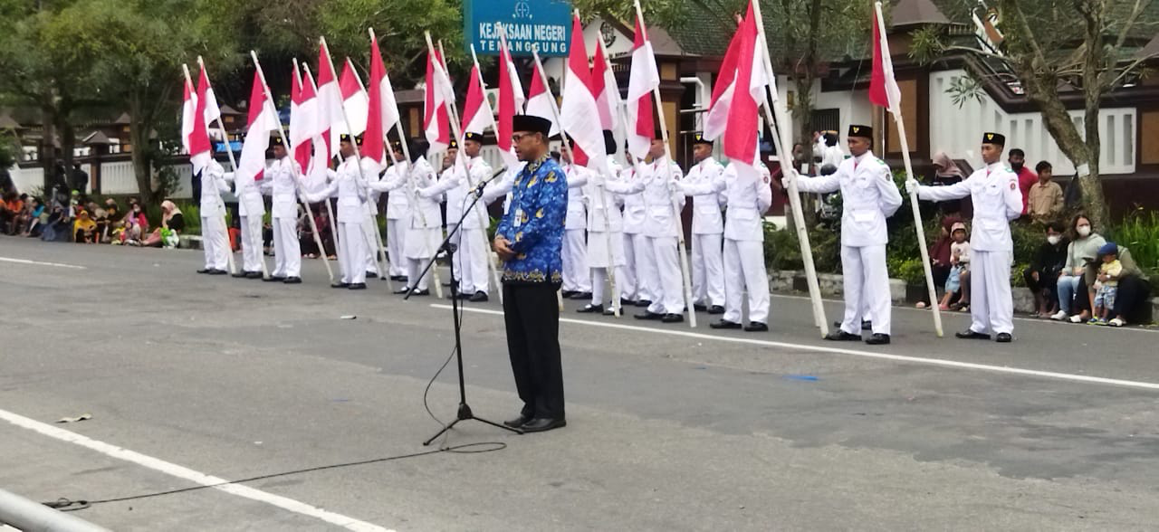 Bendera 1000 Meter dan 1000 Pusaka Dikirab di Temanggung