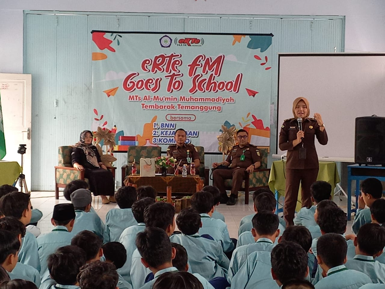 Tingkatkan Literasi dan Edukasi, eRTe FM Kembali Sambagi Sekolah