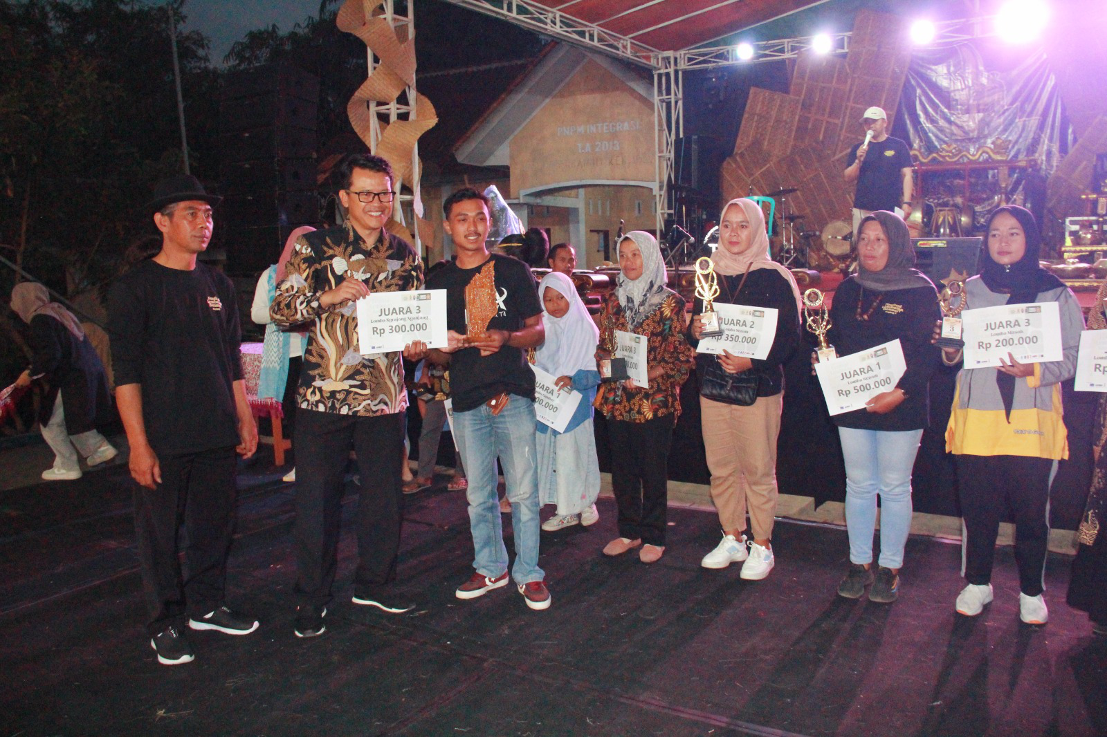 Tutup Festival Lembutan Bansari Kaping 4, Wabup Serahkan Hadiah Lomba