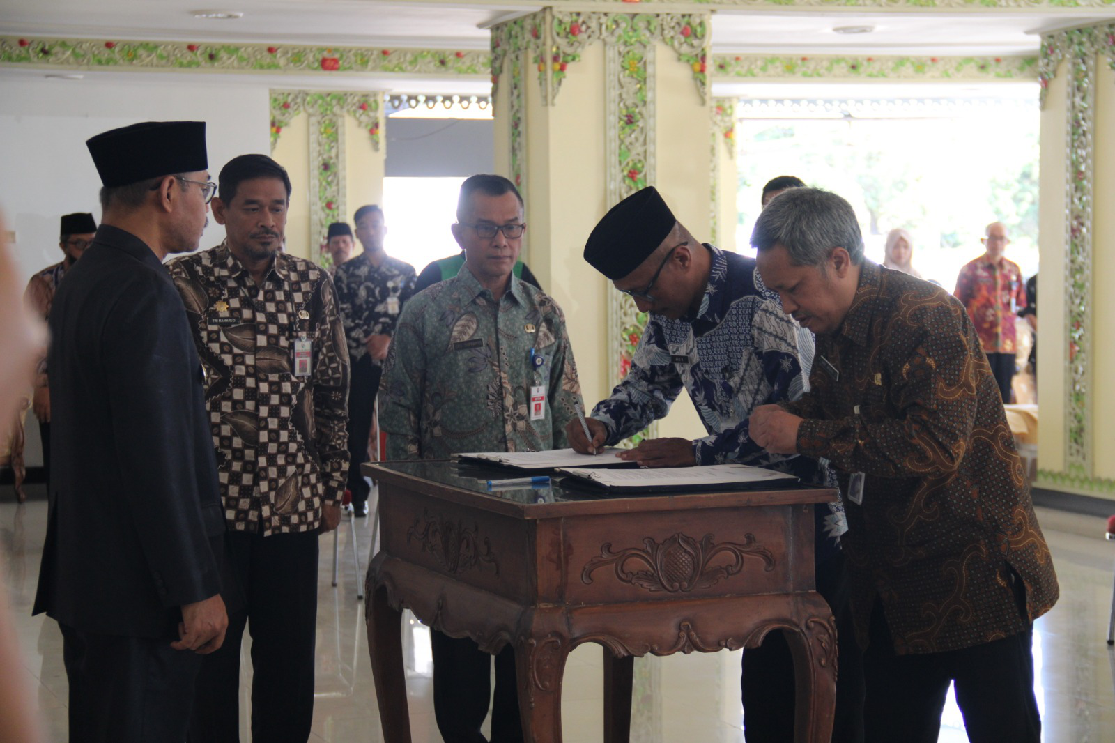 Bupati Lantik Sepuluh Pejabat Administrator dan Pengawas