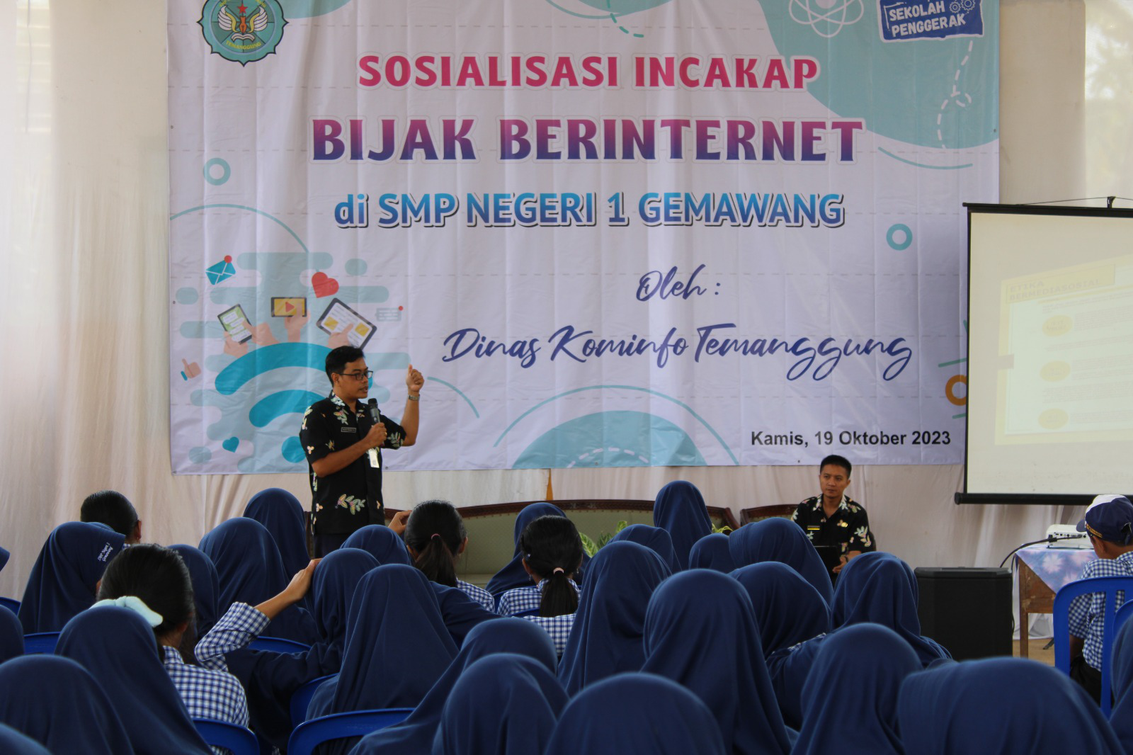 Giliran SMP N 1 Gemawang Dapatkan Sosialisasi INCAKAP Bijak Berinternet