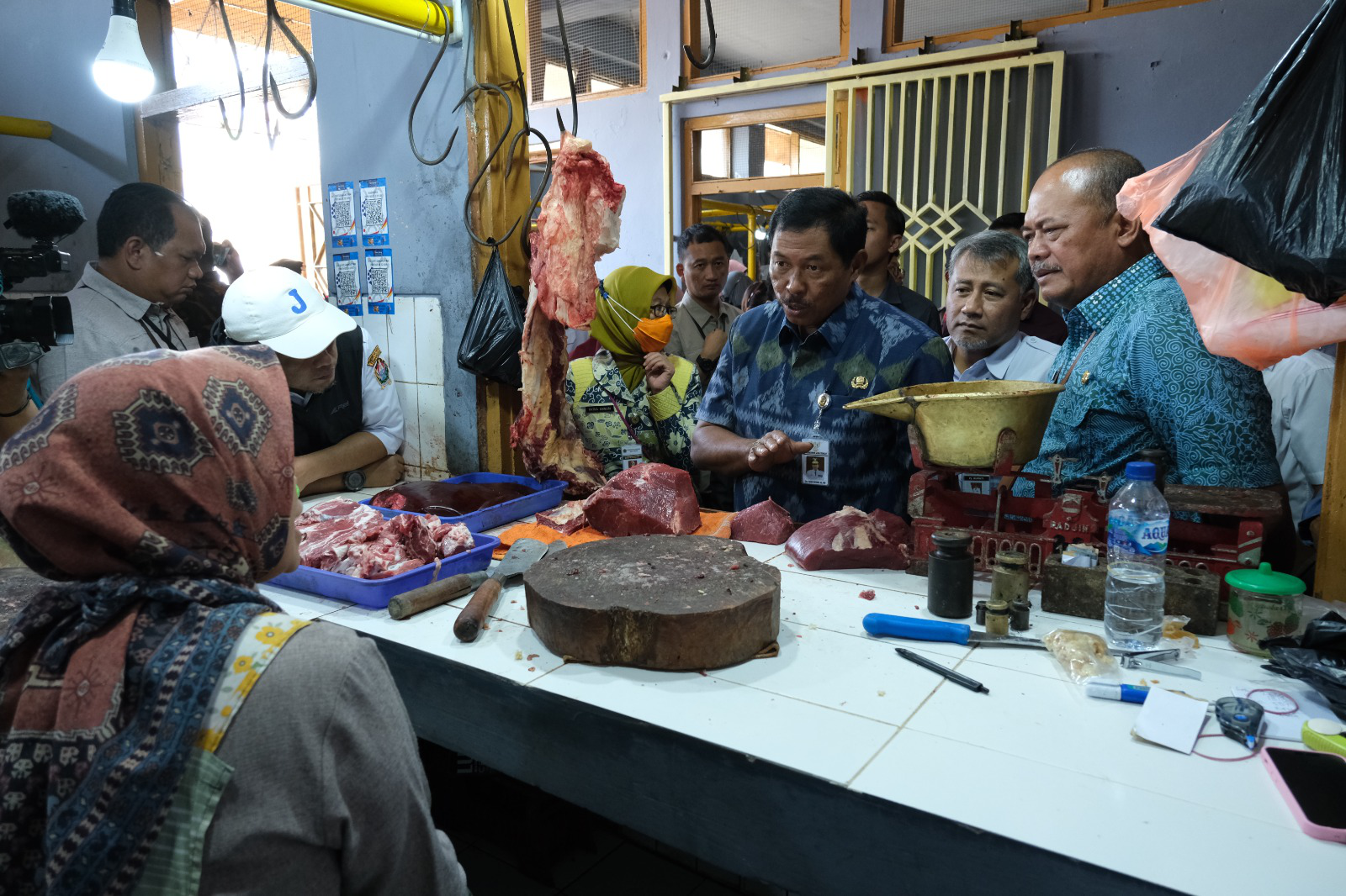 Pastikan Pasokan dan Rantai Distribusi, Pj. Gubernur Jateng Gelar Sidak Pasar