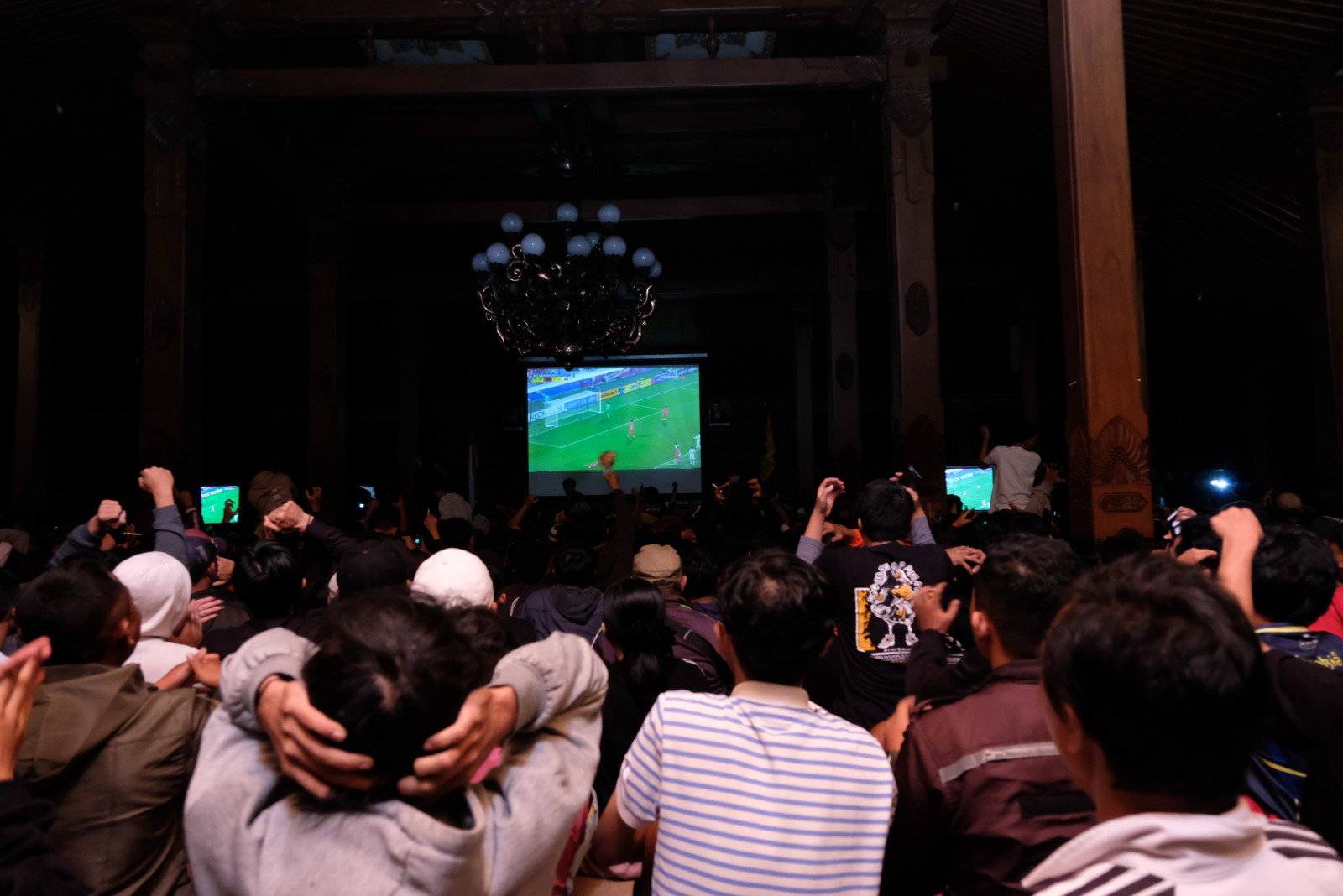 Nobar U23 Sukses, Masyarakat Temanggung Antusias Padati Pengayoman