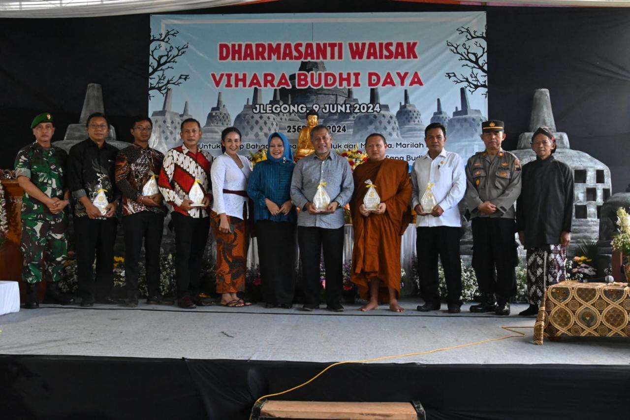 Hadiri Dharmasanti Waisak, Pj. Bupati Sampaikan Peringatan Miliki Makna Mendalam Kedamaian dan Toler