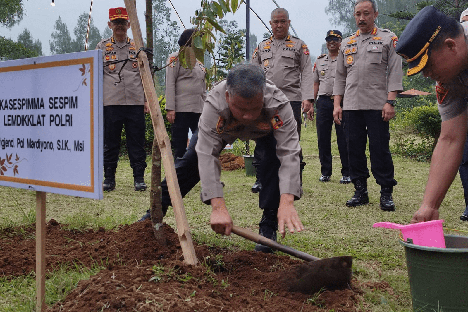 Peserta Sespim Lemdiklat Polri Gelar Baksos di Embung Kledung