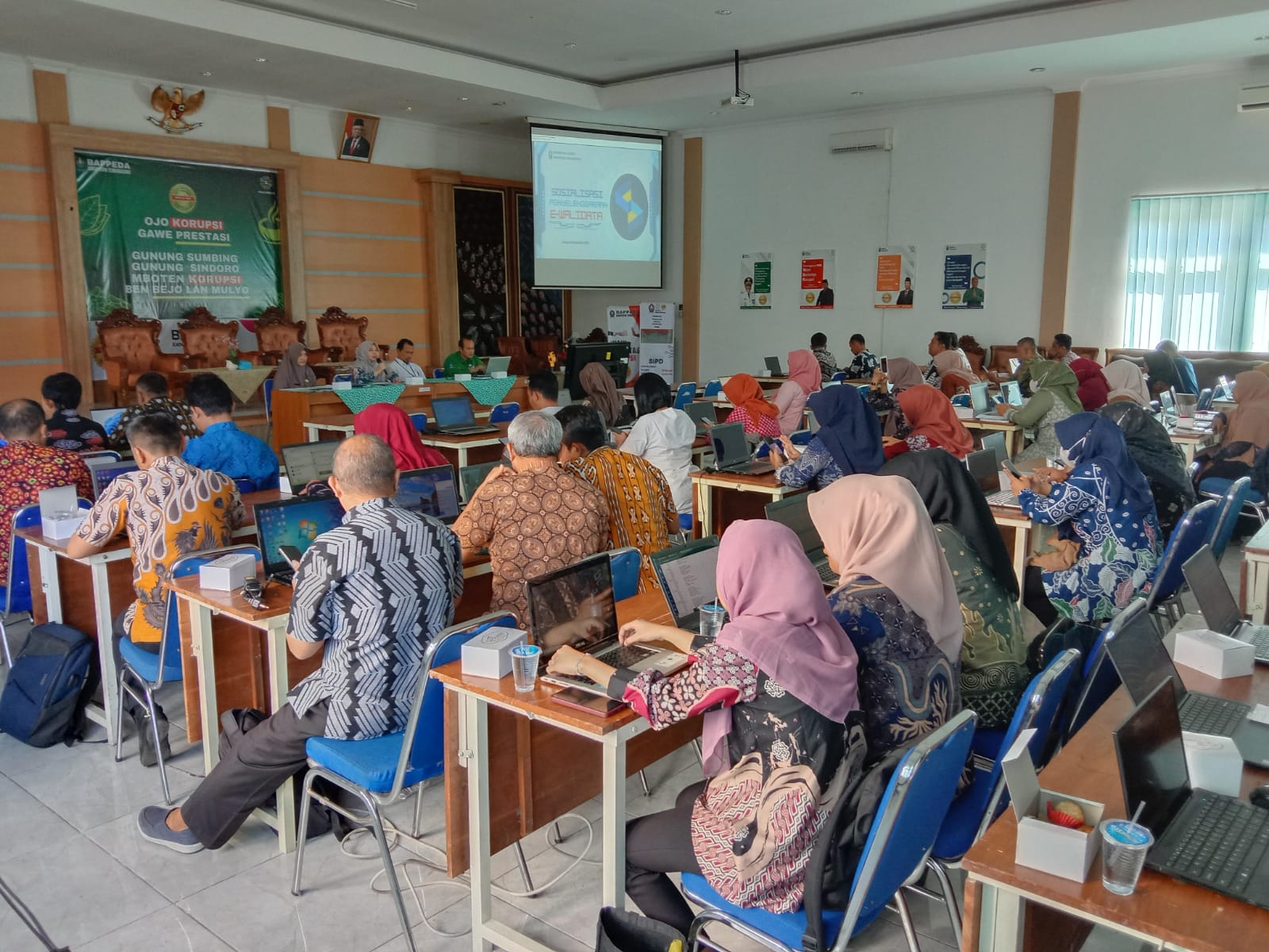 Tingkatkan Pembangunan Daerah, Tim SDI Sosialisasikan E-Walidata